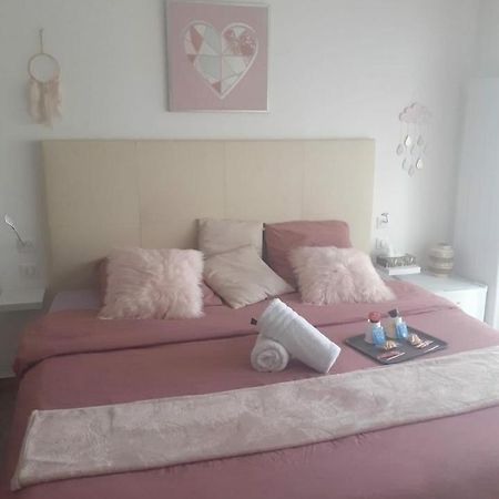 Love Room Seduction Tremblay-en-France 外观 照片